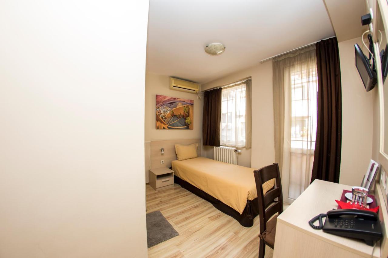 Family Hotel Madrid Sofia Esterno foto