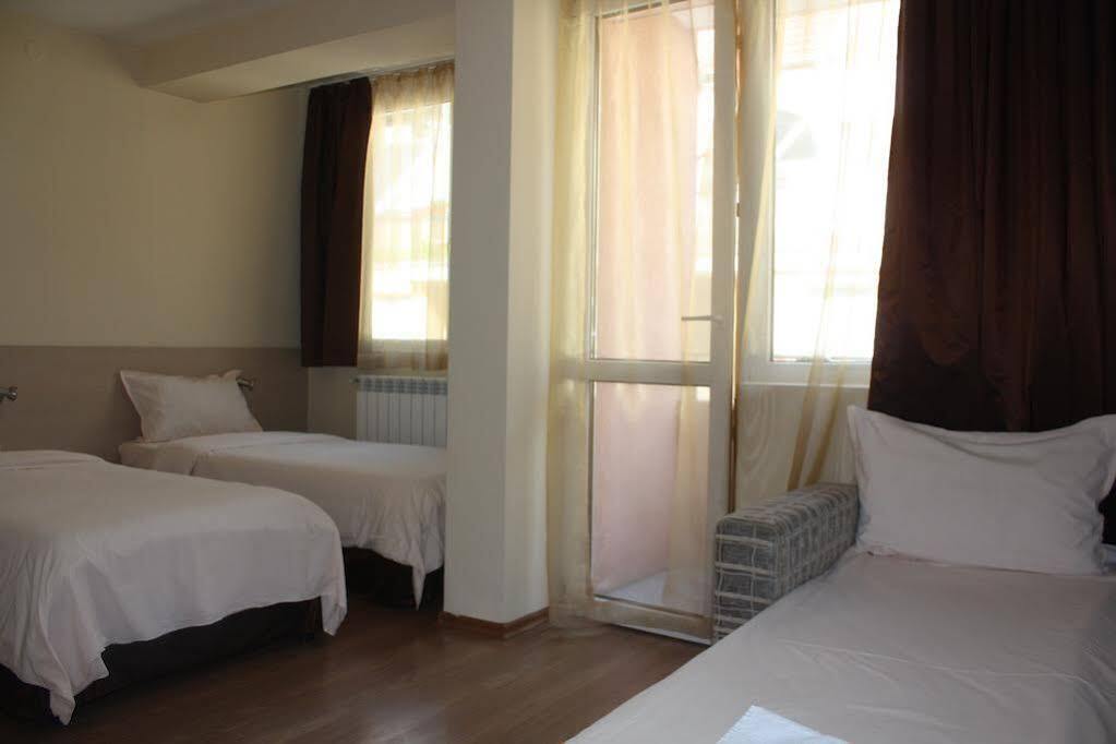 Family Hotel Madrid Sofia Esterno foto